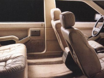 35 lat Renault 25